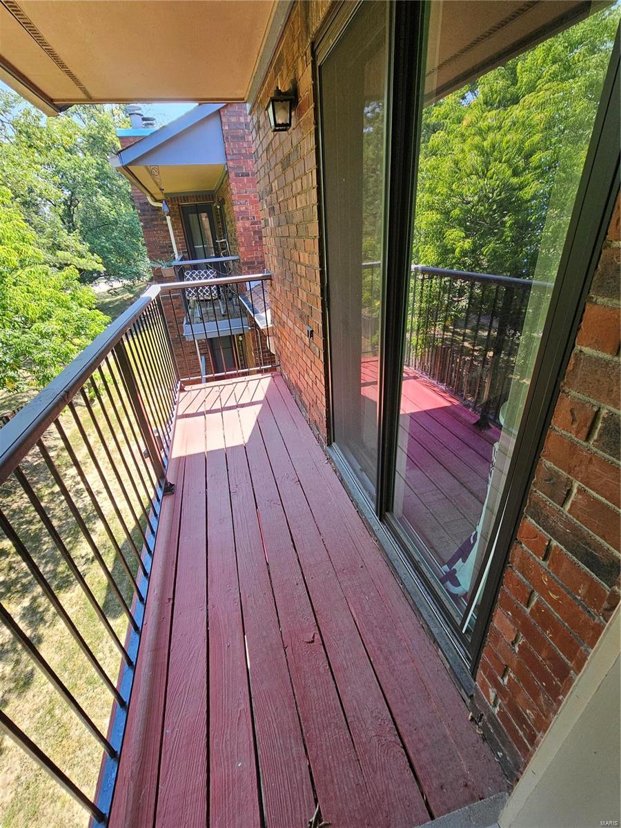 2327 Kratky Road, Unit D St. Louis, MO 63114 - Photo 10 of 34 Gallery Image 10