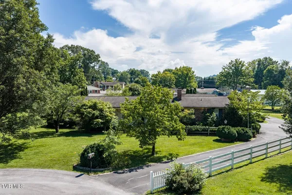 $275,000 | 407 Little Echo Court, Kingsport, TN 37663