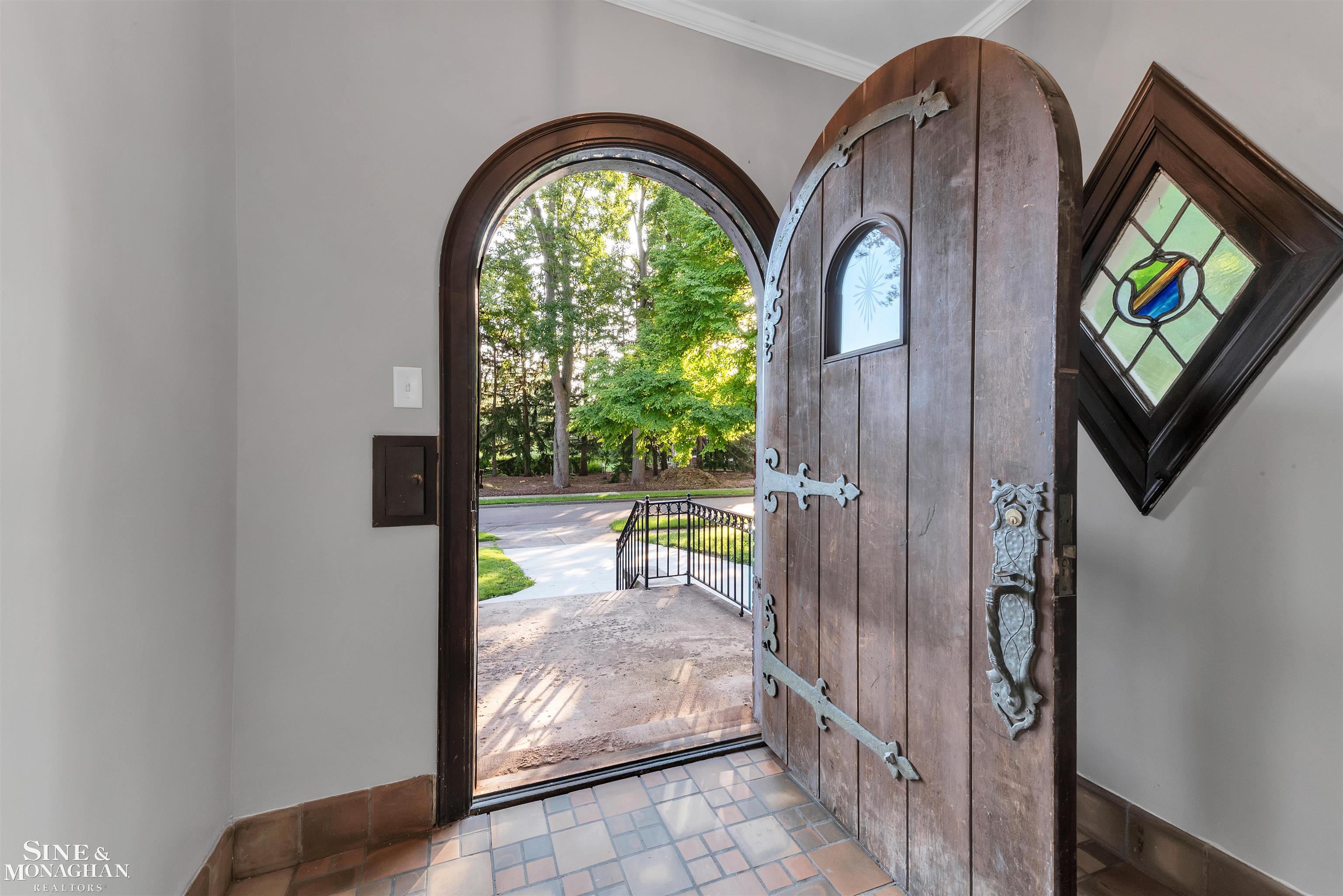 908 Trombley Road, Unit 2 Grosse Pointe, MI 48230 - Photo 3 of 73