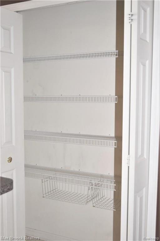 13442 Forest Ridge Boulevard, Unit 176 Sterling Heights, MI 48313 - Photo 12 of 26
