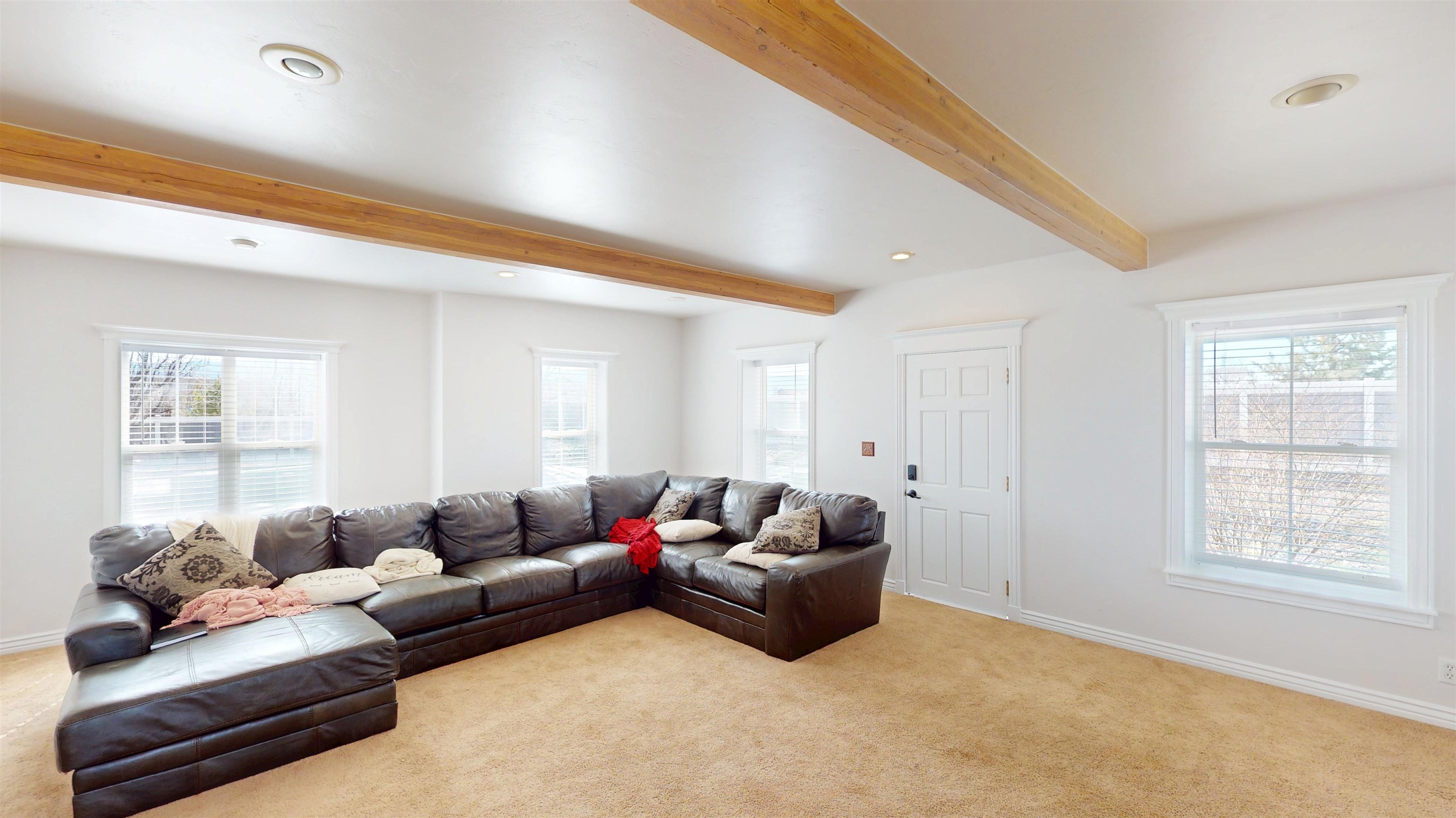 1166-17 17 1/2 Road Fruita, CO 81521 - Photo 5 of 42 a living room with furniture and a large window