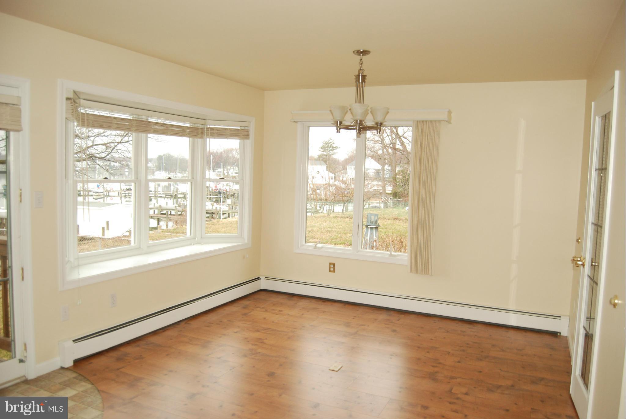 232 Bar Harbor Road Pasadena, MD 21122 - Photo 2 of 24 Dining Room