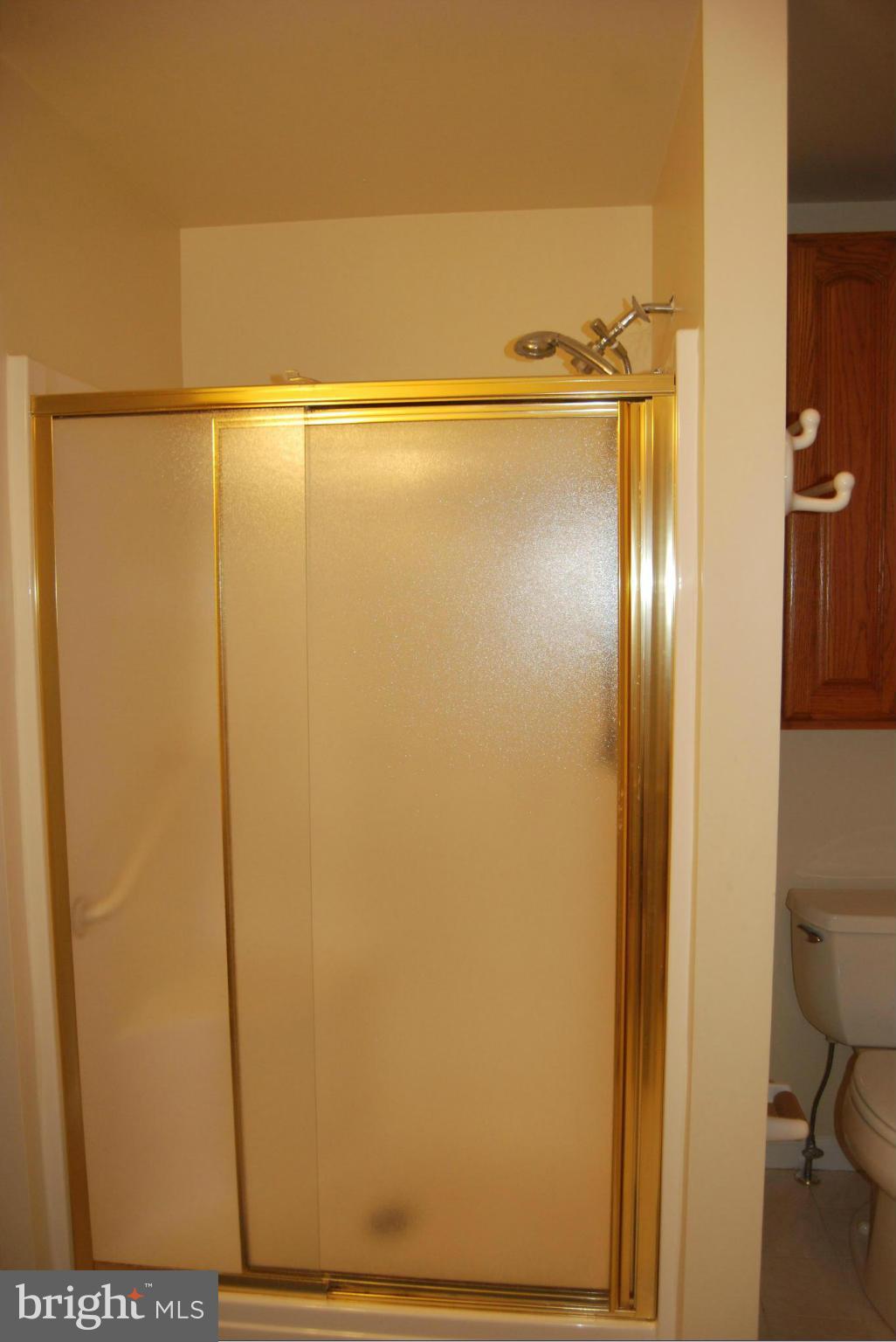 232 Bar Harbor Road Pasadena, MD 21122 - Photo 13 of 24 Bath (Master)