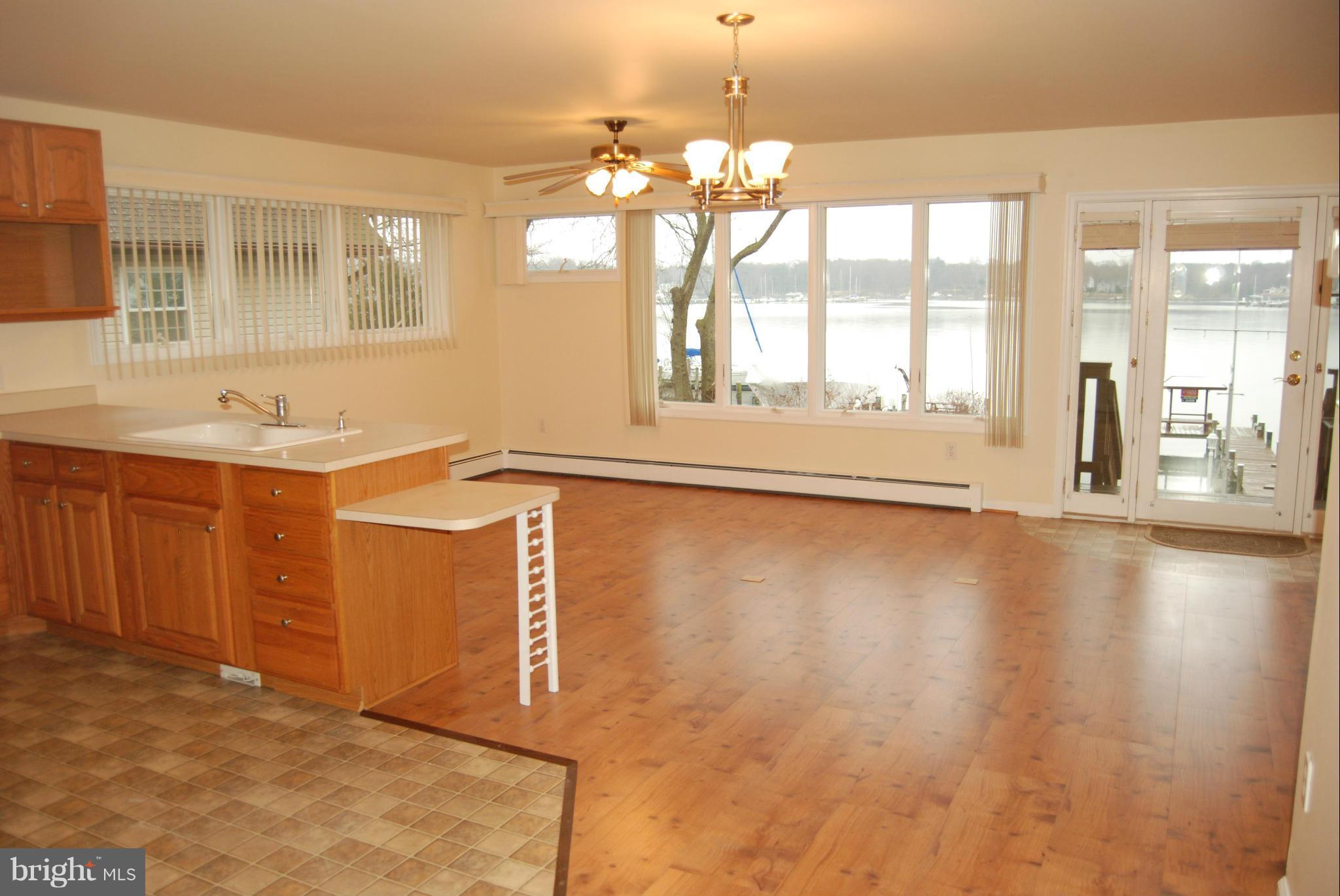 232 Bar Harbor Road Pasadena, MD 21122 - Photo 9 of 24 Interior (General)