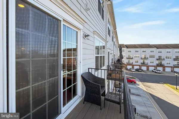 $537,500 | 19277 Harlow Square, Unit D422, Leesburg, VA 20176