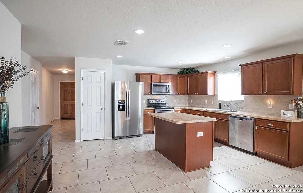 15911 Derby Rally Selma, TX 78154 - Photo 5 of 13