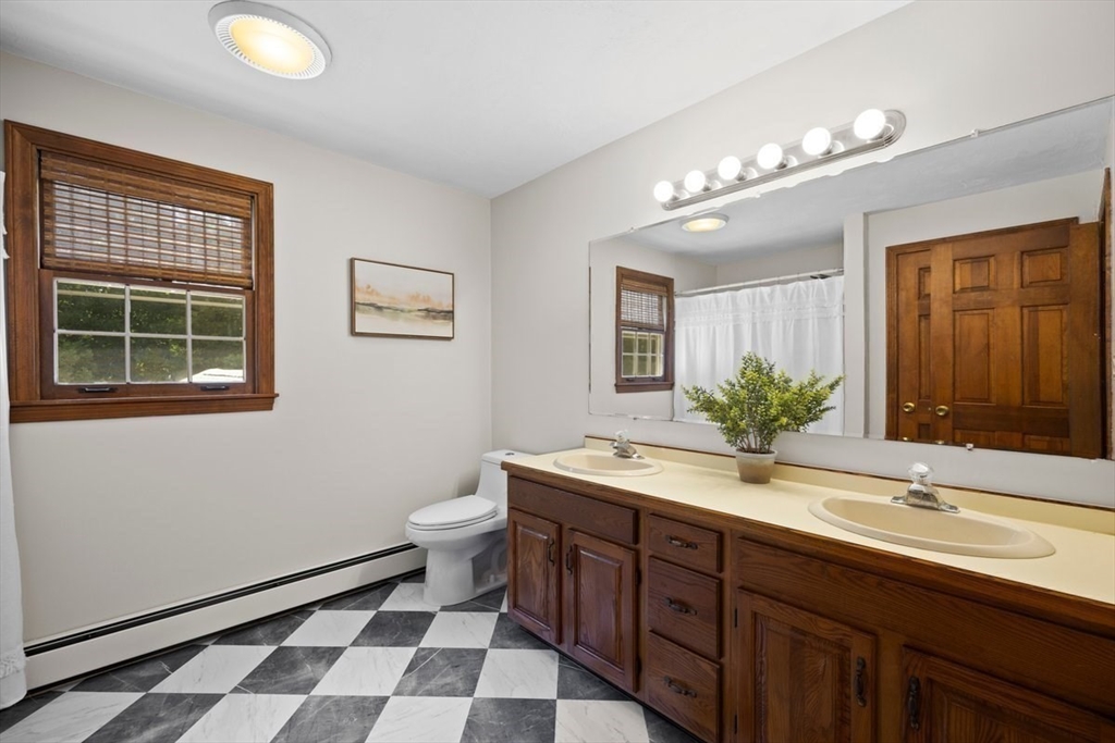 12 Fox Run Road Medway, MA 02053 - Photo 23 of 39 Gallery Image 23