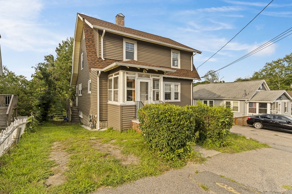 33 Crawford Road Braintree, MA 02184 - Photo 2 of 26 Gallery Image 2
