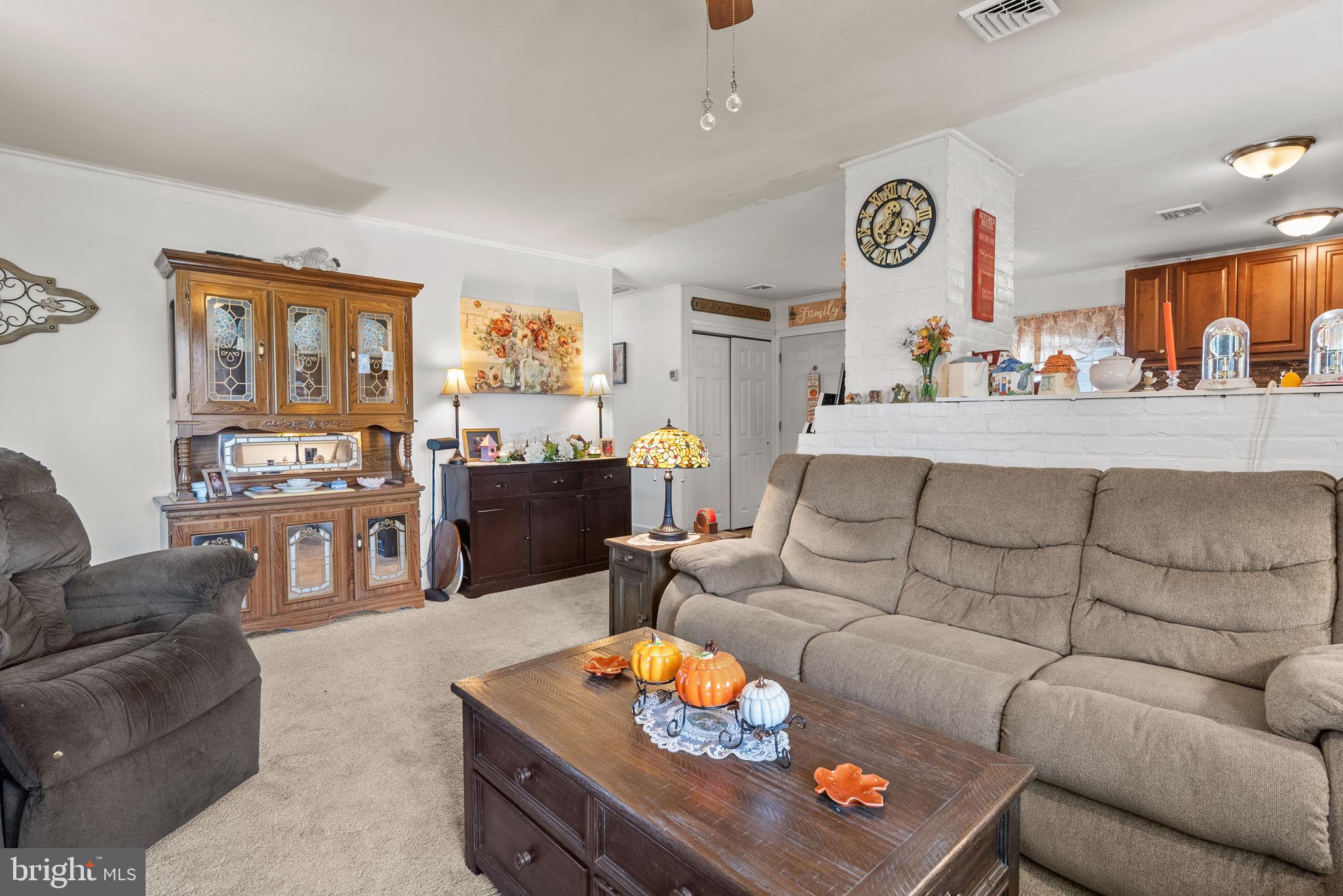 184 Farmbrook Drive Levittown, PA 19055 - Photo 12 of 23