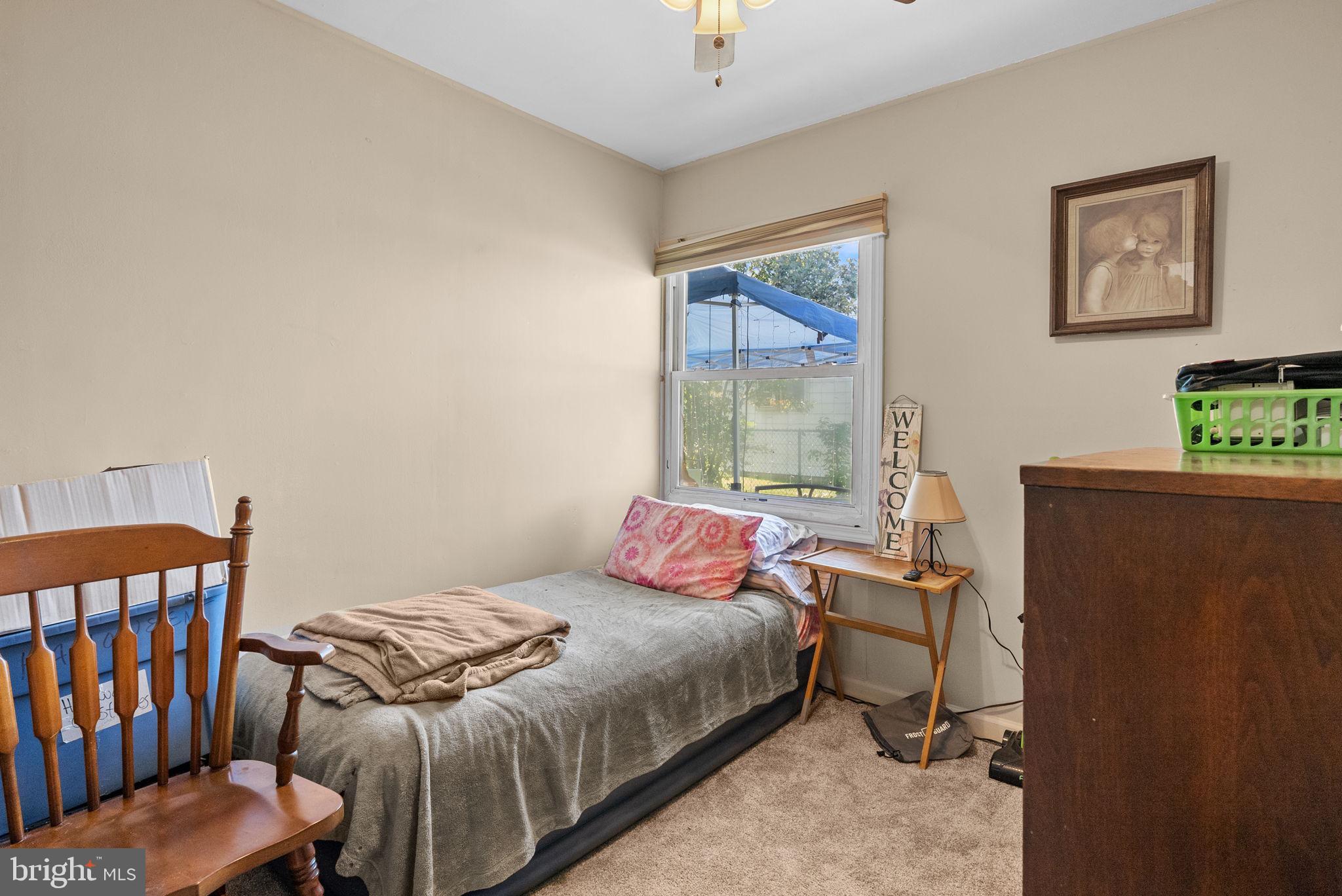 184 Farmbrook Drive Levittown, PA 19055 - Photo 16 of 23