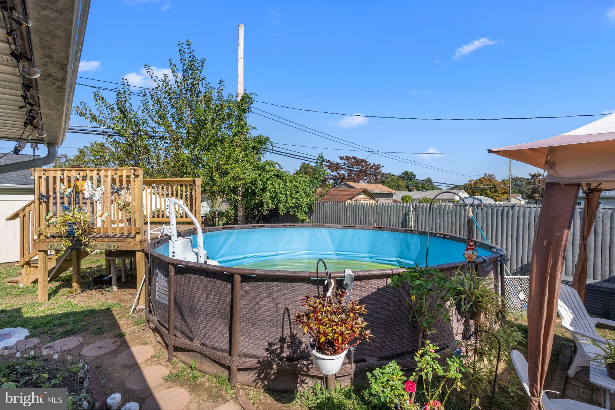 184 Farmbrook Drive Levittown, PA 19055 - Photo 19 of 23