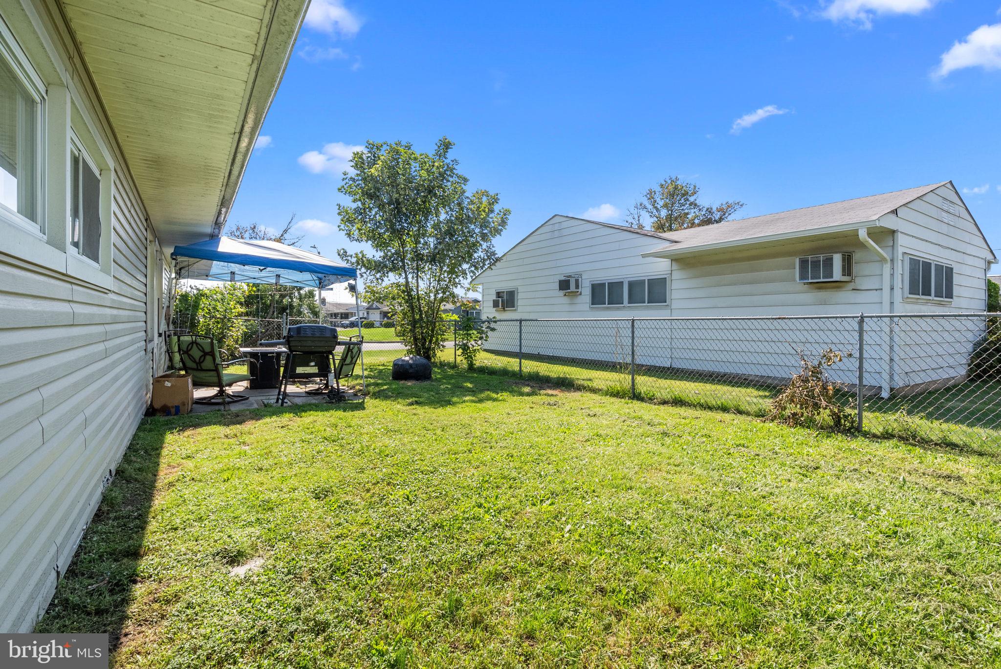 184 Farmbrook Drive Levittown, PA 19055 - Photo 22 of 23