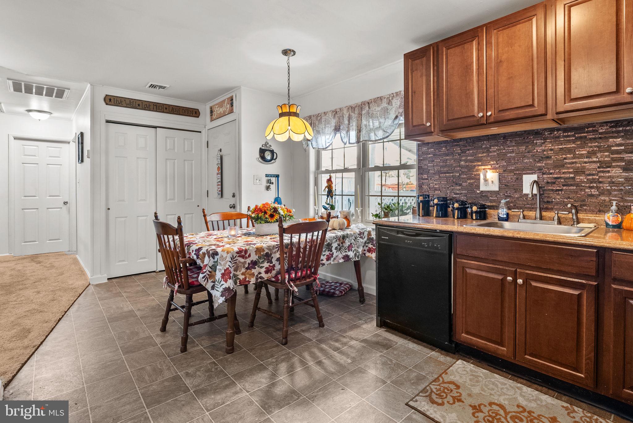 184 Farmbrook Drive Levittown, PA 19055 - Photo 4 of 23