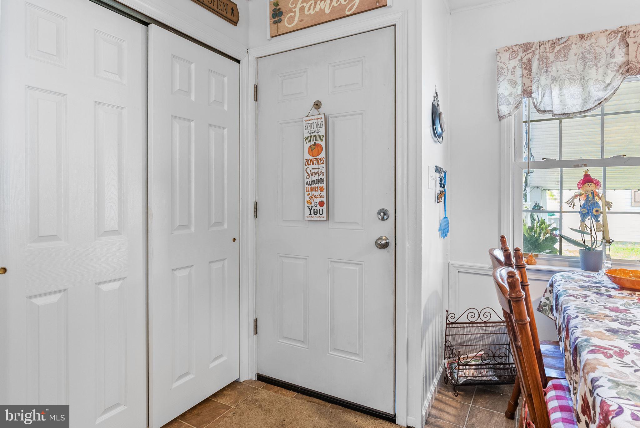 184 Farmbrook Drive Levittown, PA 19055 - Photo 5 of 23