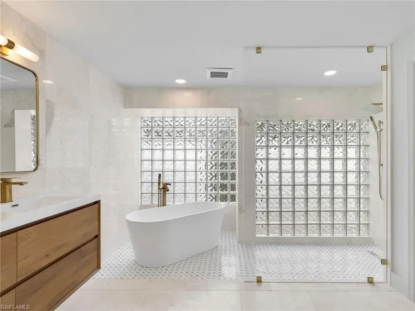 $1,699,900 | 1803 Imperial Golf Course Boulevard, Naples, FL 34110