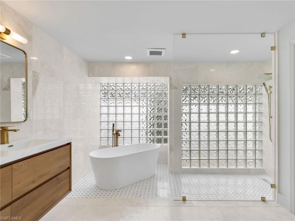 1803 Imperial Golf Course Boulevard Naples, FL 34110 - Photo 26 of 49