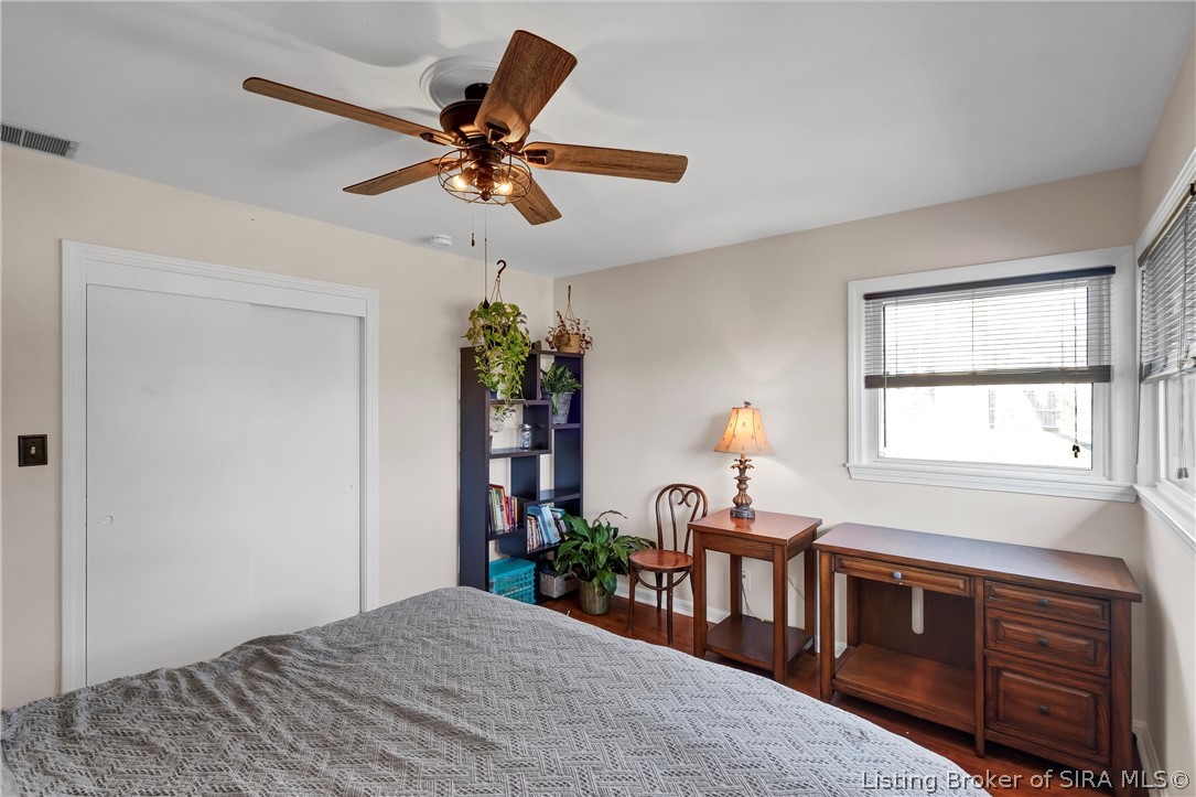 212 Lake Road Henryville, IN 47126 - Photo 17 of 34