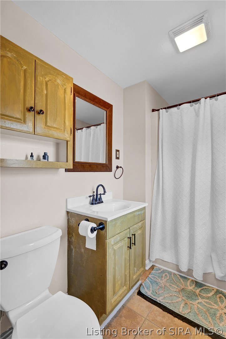 212 Lake Road Henryville, IN 47126 - Photo 23 of 34