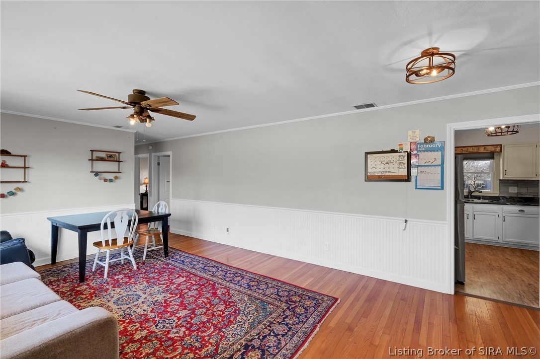 212 Lake Road Henryville, IN 47126 - Photo 8 of 34