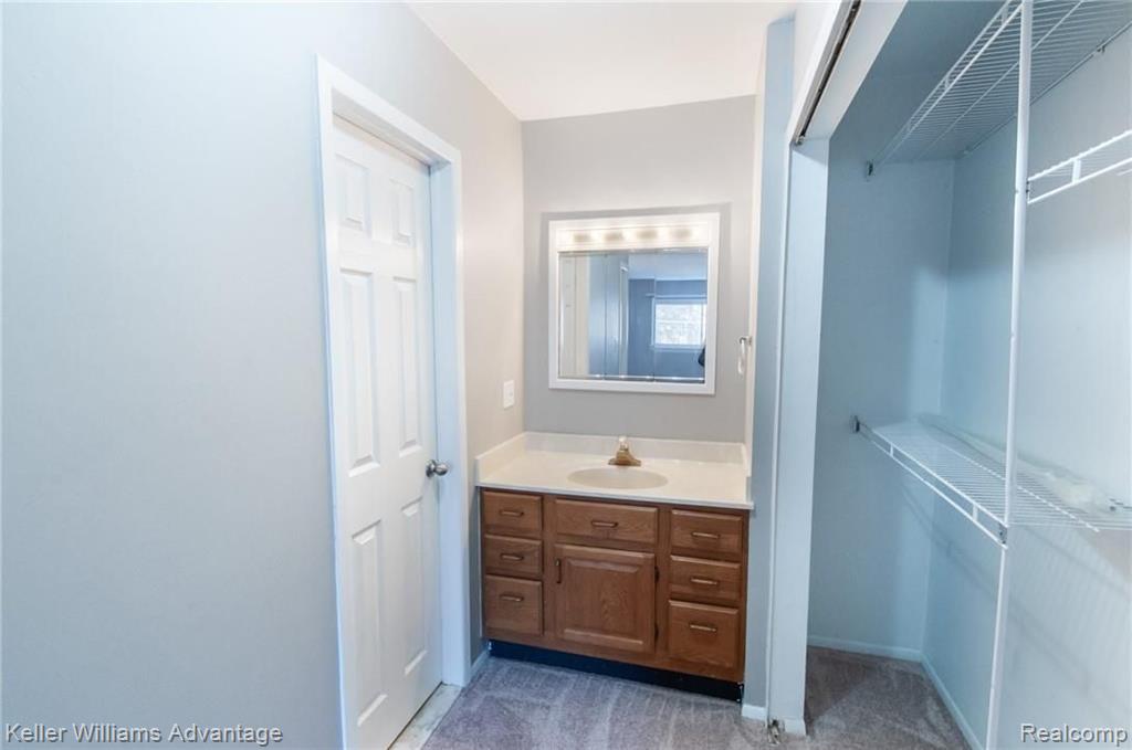 106 Stratford Lane Rochester Hills, MI 48309 - Photo 15 of 34