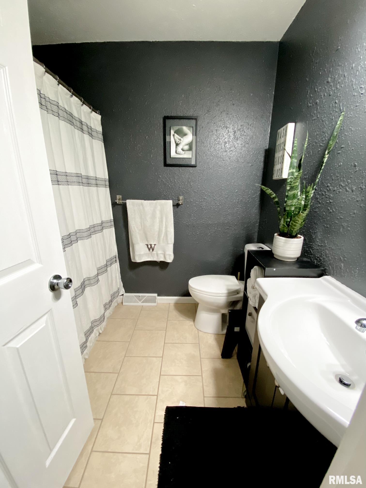 52 Woods Mill Road Sherman, IL 62684 - Photo 16 of 24 Gallery Image 16
