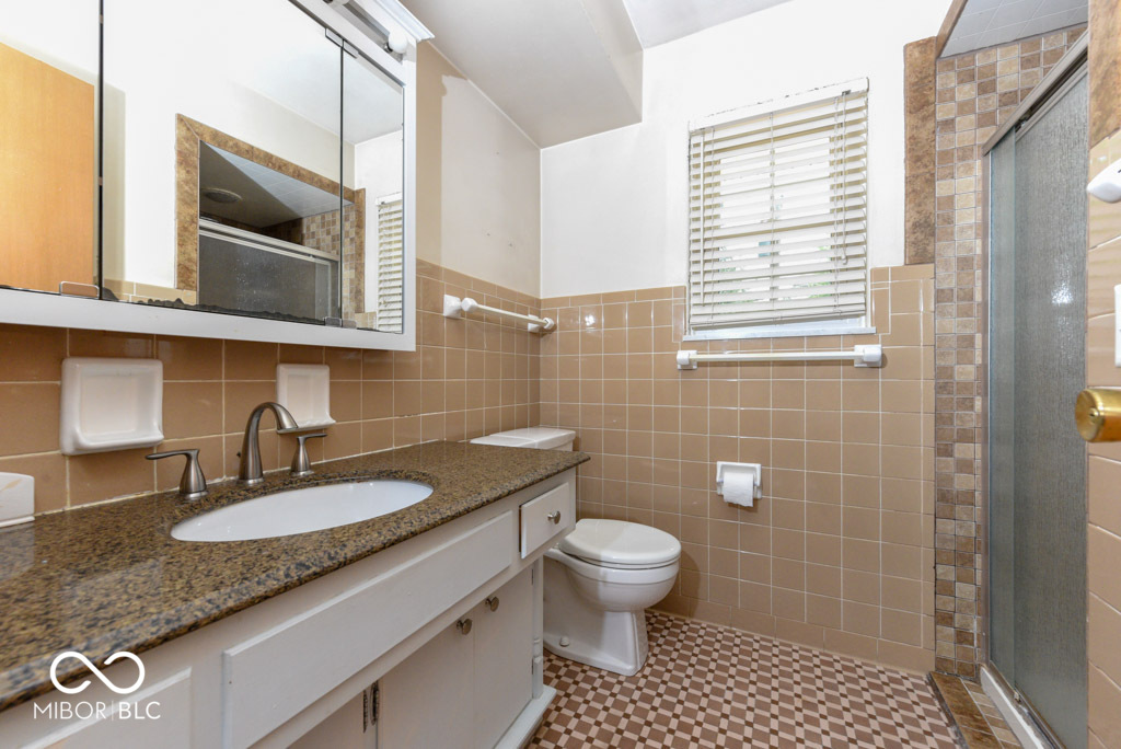 6217 Graham Road Indianapolis, IN 46220 - Photo 12 of 51