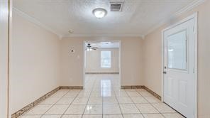6907 Gainesville Street Houston, TX 77020 - Photo 6 of 21