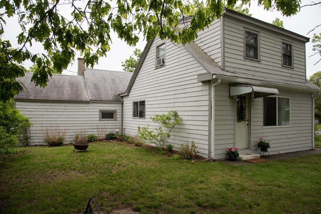 38 Summit Road Saugus, MA 01906 - Photo 17 of 21 Gallery Image 17
