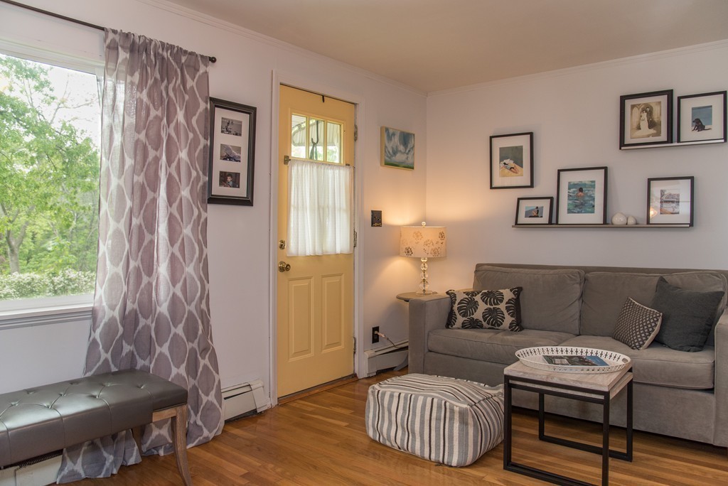 38 Summit Road Saugus, MA 01906 - Photo 4 of 21 Gallery Image 4