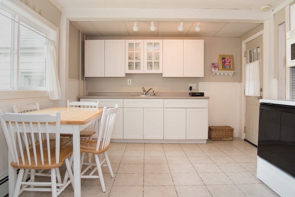 38 Summit Road Saugus, MA 01906 - Photo 7 of 21 Gallery Image 7