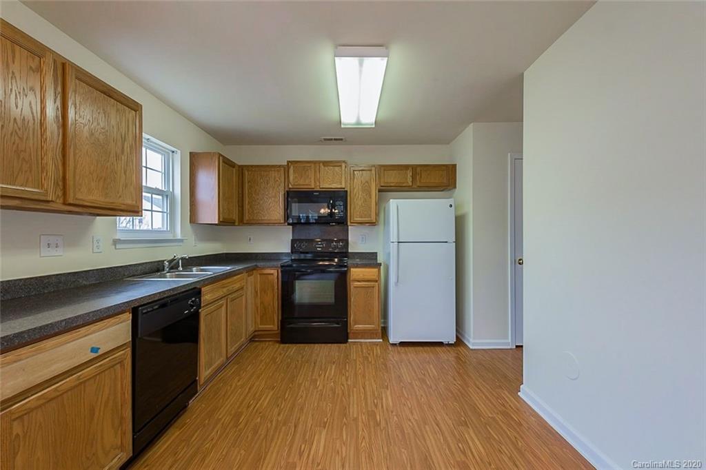 4444 Mariannes Ridge Road Charlotte, NC 28273 - Photo 3 of 17 Gallery Image 3