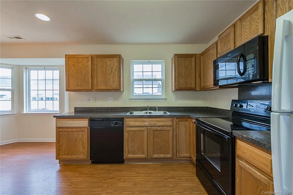 4444 Mariannes Ridge Road Charlotte, NC 28273 - Photo 6 of 17 Gallery Image 6