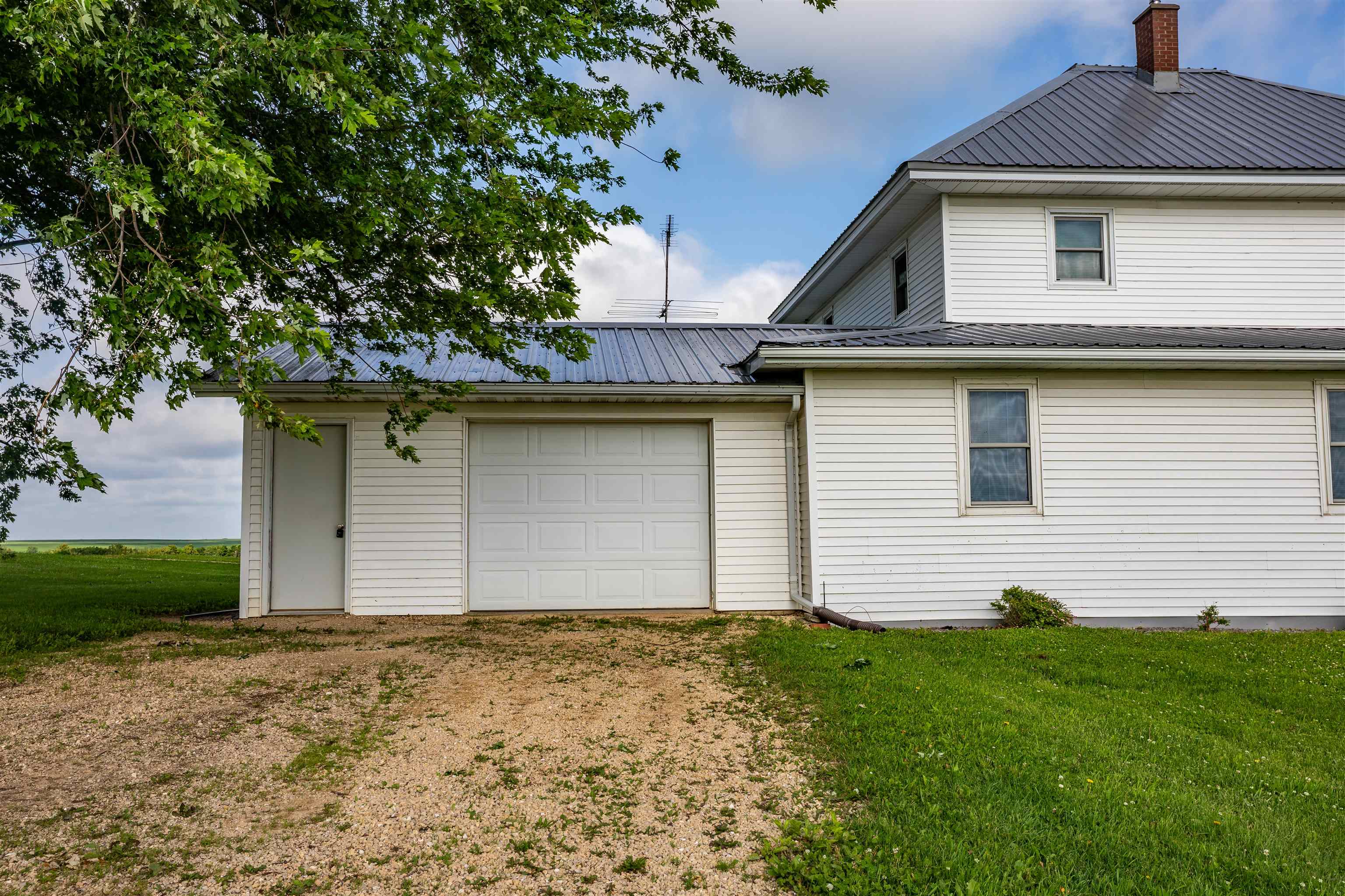 5100 Lagoon Road Highland, WI 53543 - Photo 23 of 50