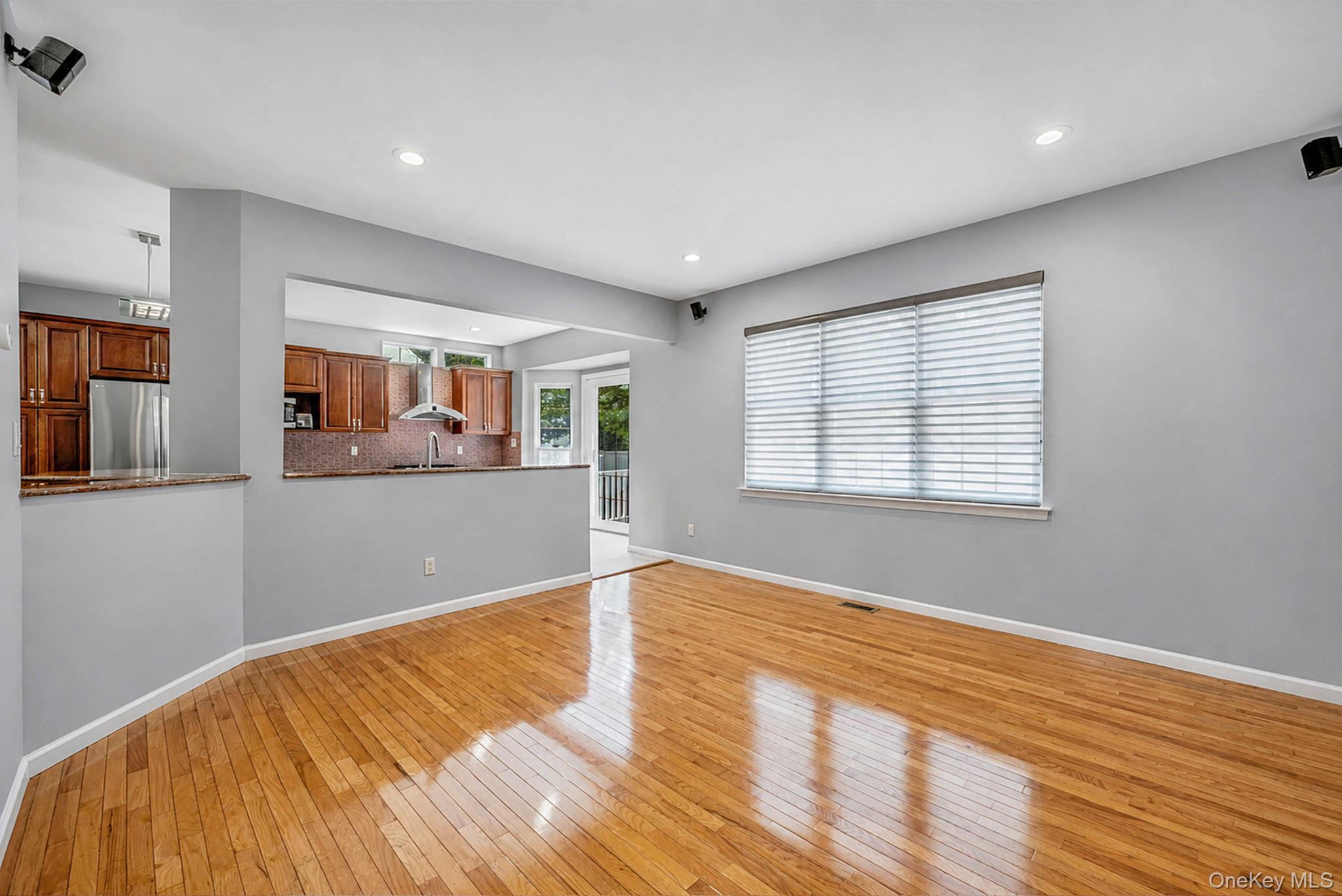 101 Raspberry Court Melville, NY 11747 - Photo 18 of 44