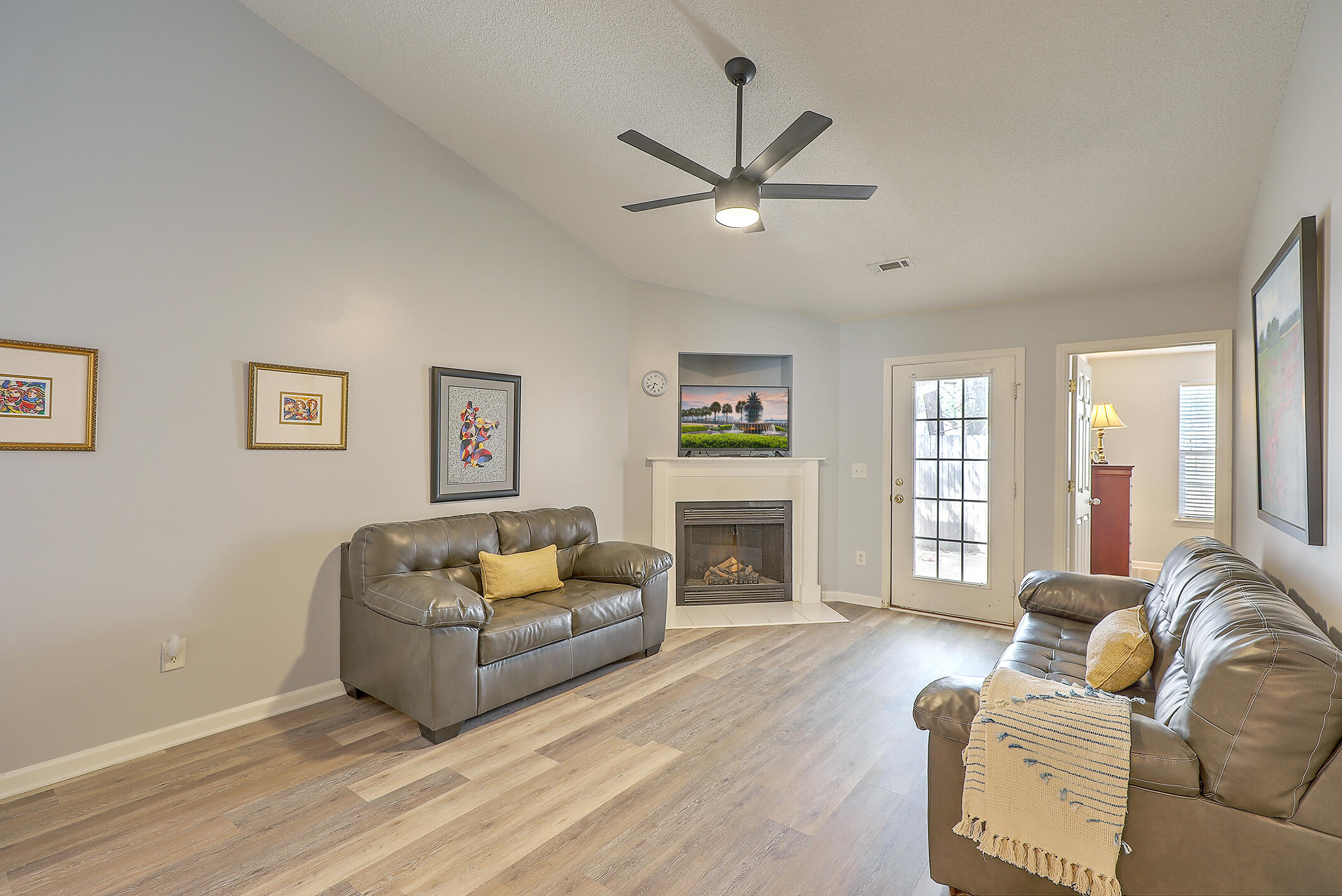 8029 Vermont Road North Charleston, SC 29418 - Photo 6 of 14 0W7A0276_77_78_79_80_81_82