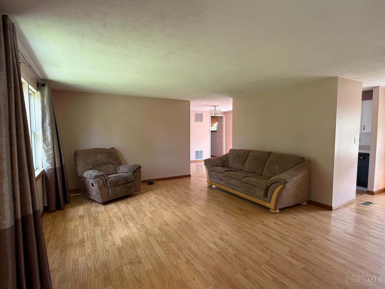 8820 Butler Warren Road Mason, OH 45040 - Photo 4 of 14
