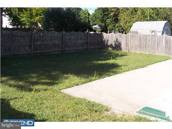 152 Crossing Way Clementon, NJ 08021 - Photo 11 of 12 Exterior Back