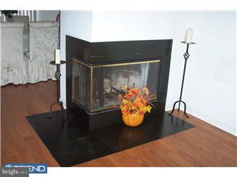152 Crossing Way Clementon, NJ 08021 - Photo 8 of 12 Fireplace
