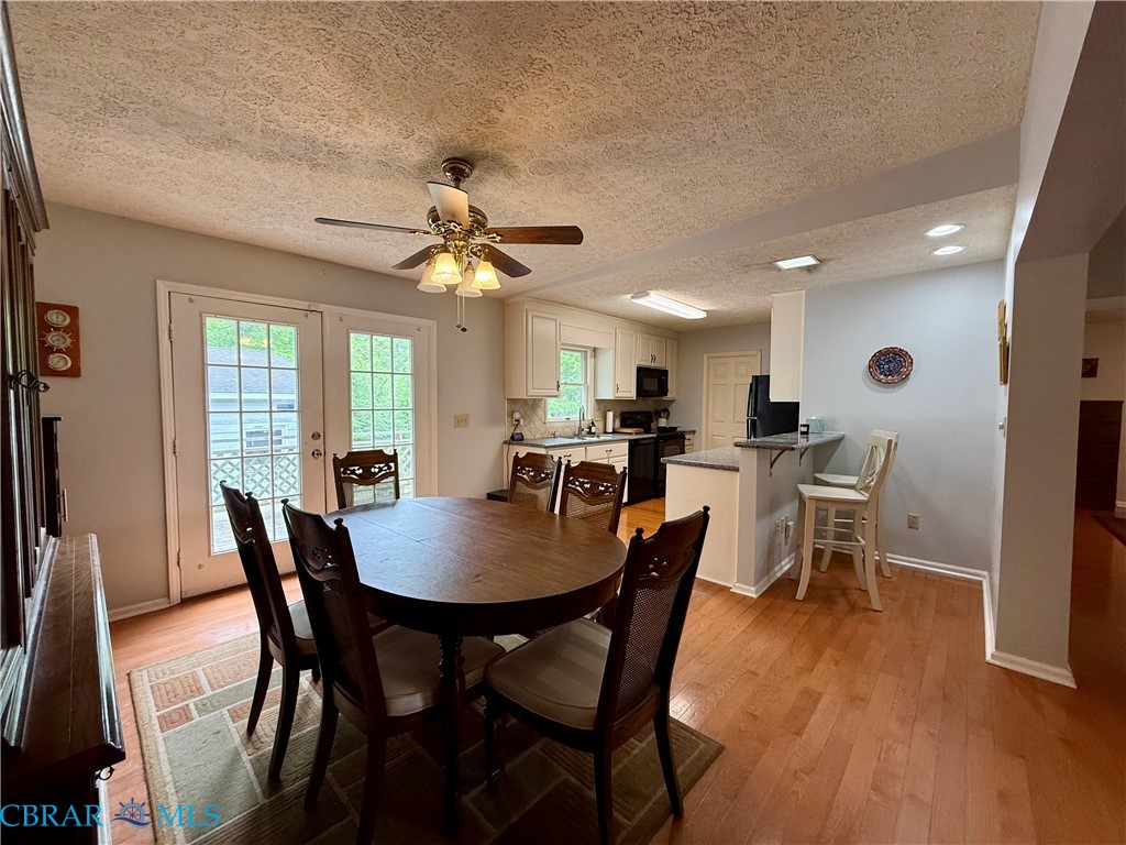 327 Gilbert Street Kilmarnock, VA 22482 - Photo 13 of 37