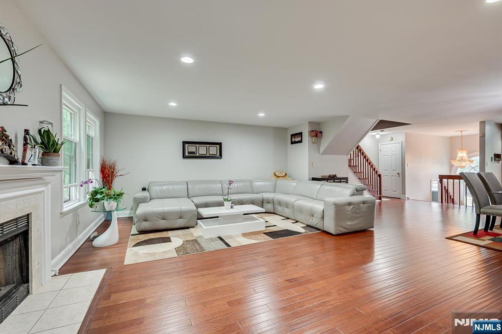 4506 Stonehedge Road, Unit 4506 Edison, NJ 08820 - Photo 16 of 48