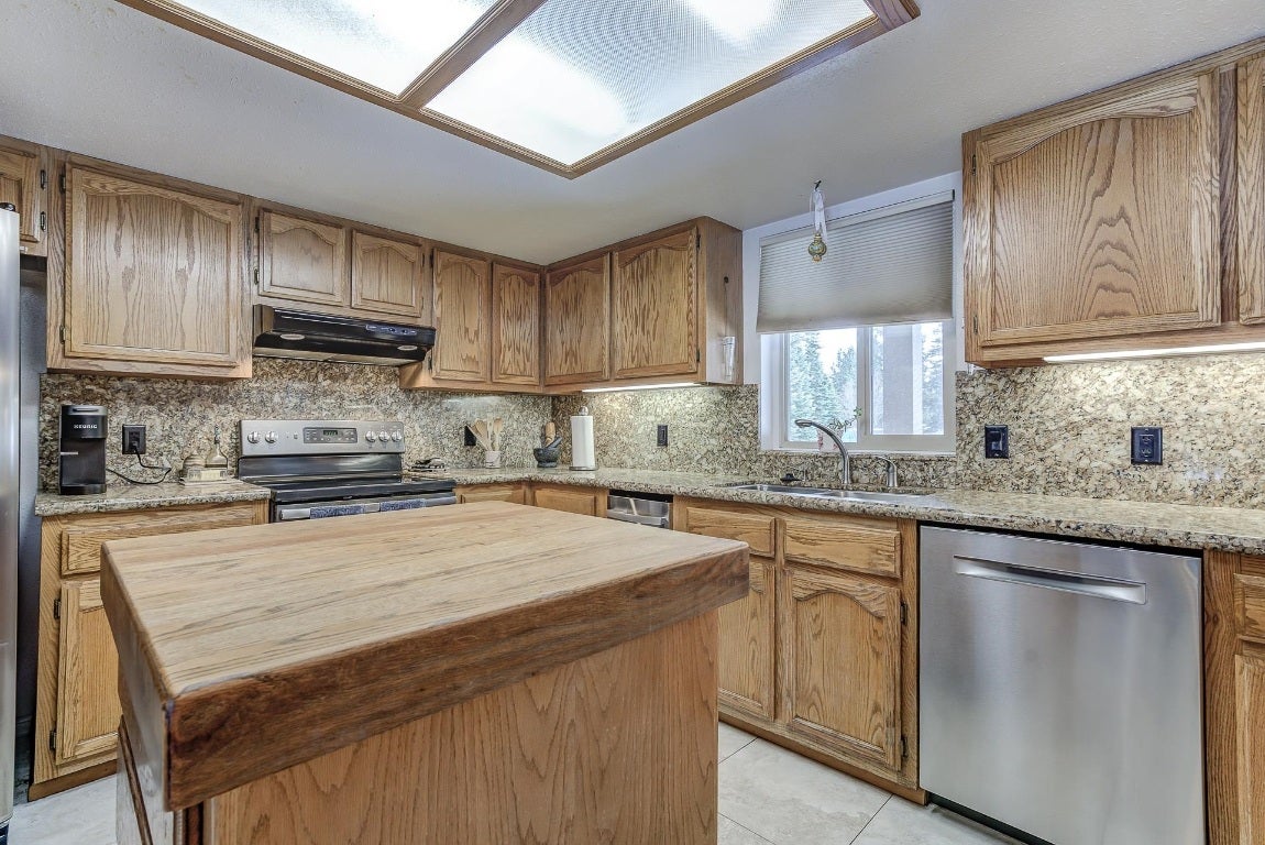 631 Skyview Road Mount Shasta, CA 96067 - Photo 6 of 50 Gallery Image 6