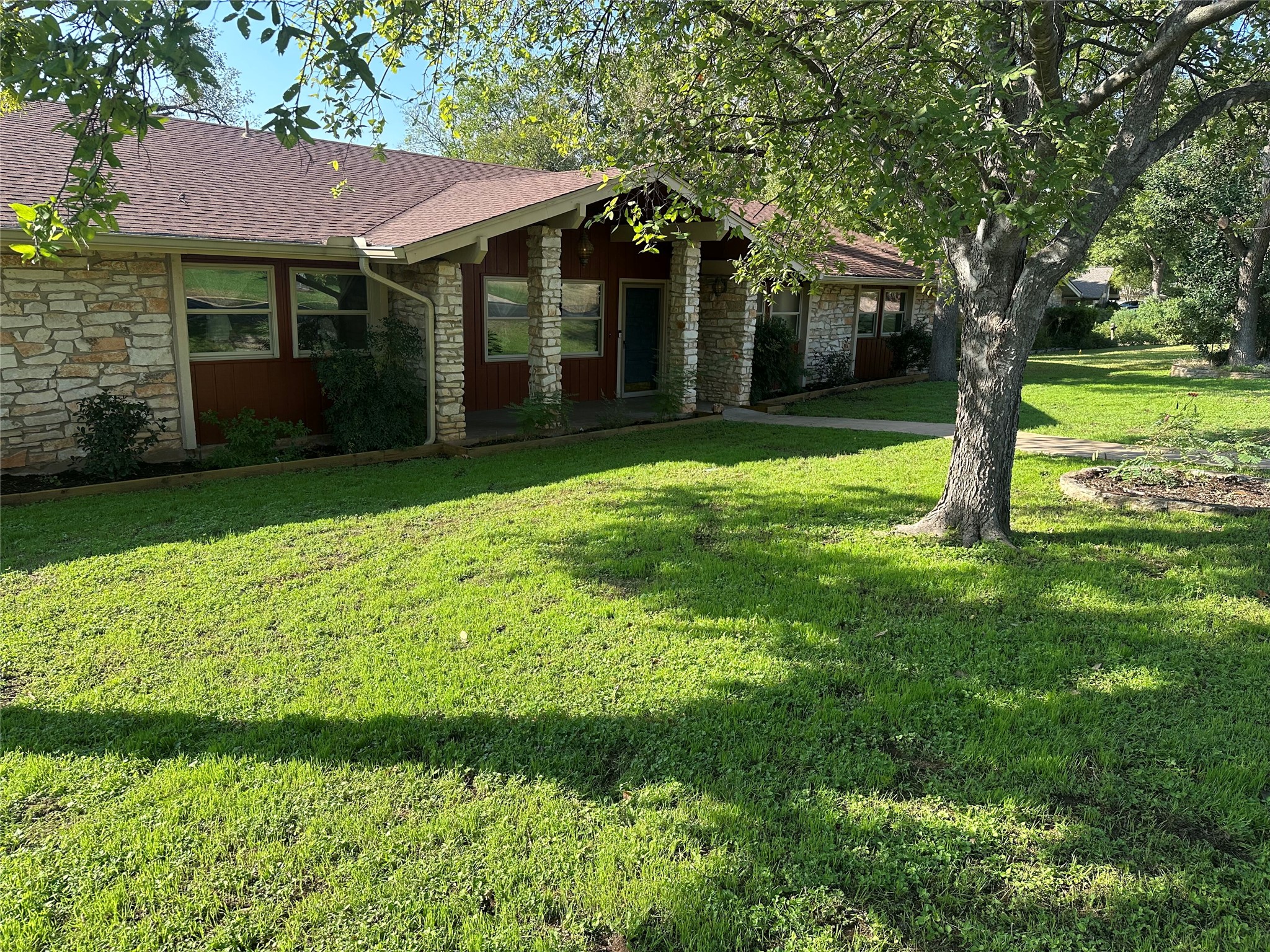 806 Country Club Road Georgetown, TX 78628 - Photo 2 of 39 Owners have planted fresh grass for the new buyers!
