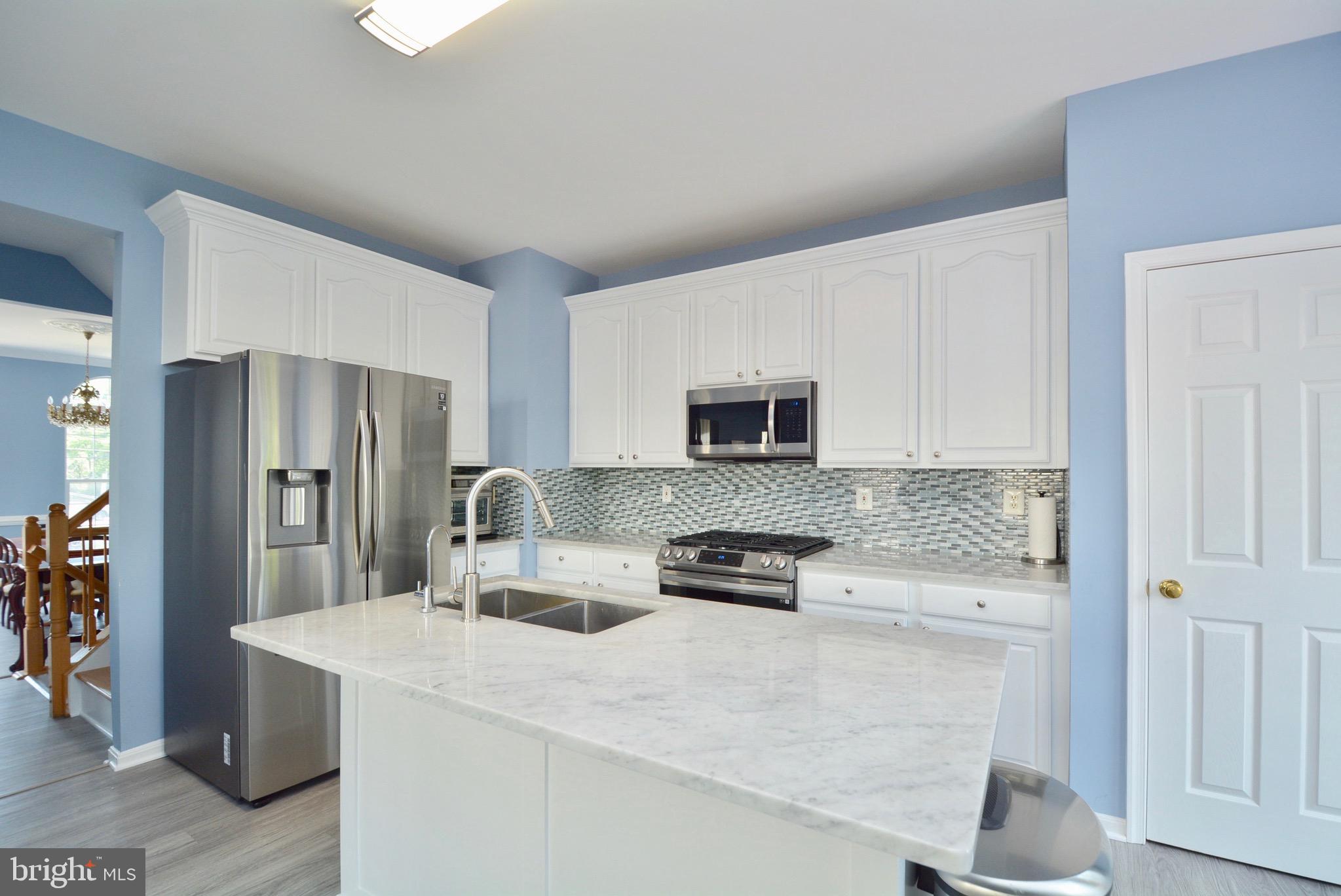 8361 Regal Oak Court Springfield, VA 22152 - Photo 14 of 43 Brand new stainless steel appliances