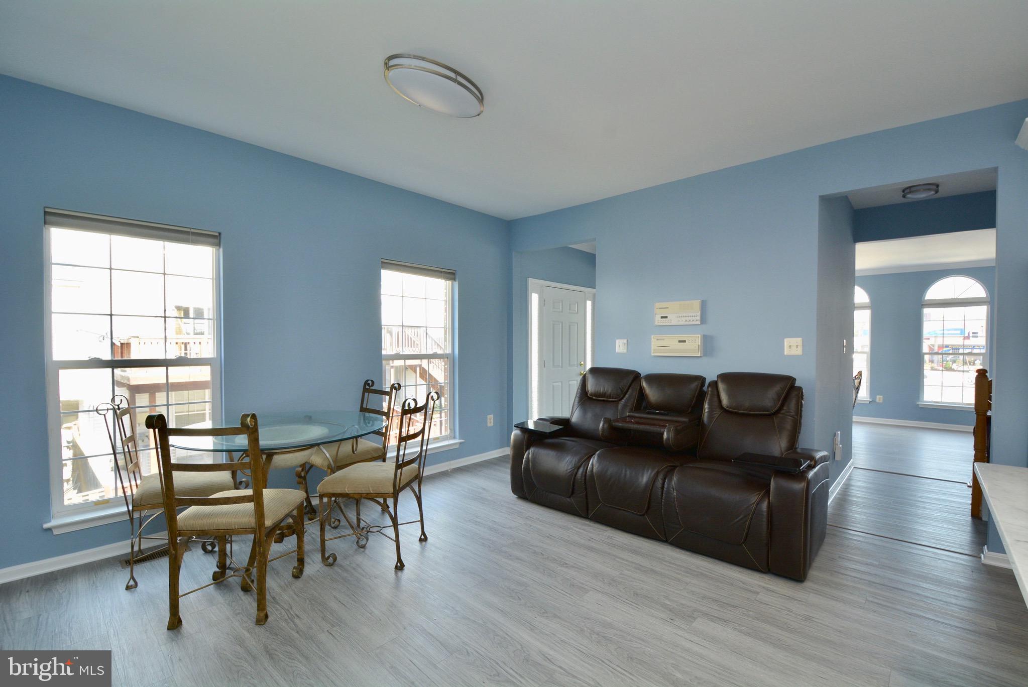 8361 Regal Oak Court Springfield, VA 22152 - Photo 15 of 43 Eat-in Kitchen area wit fireplace