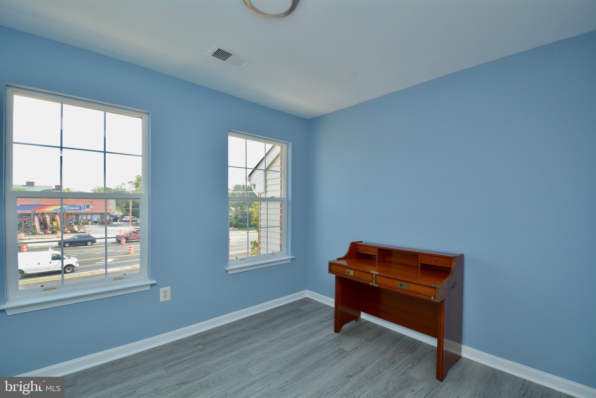 8361 Regal Oak Court Springfield, VA 22152 - Photo 25 of 43 Bedroom 3