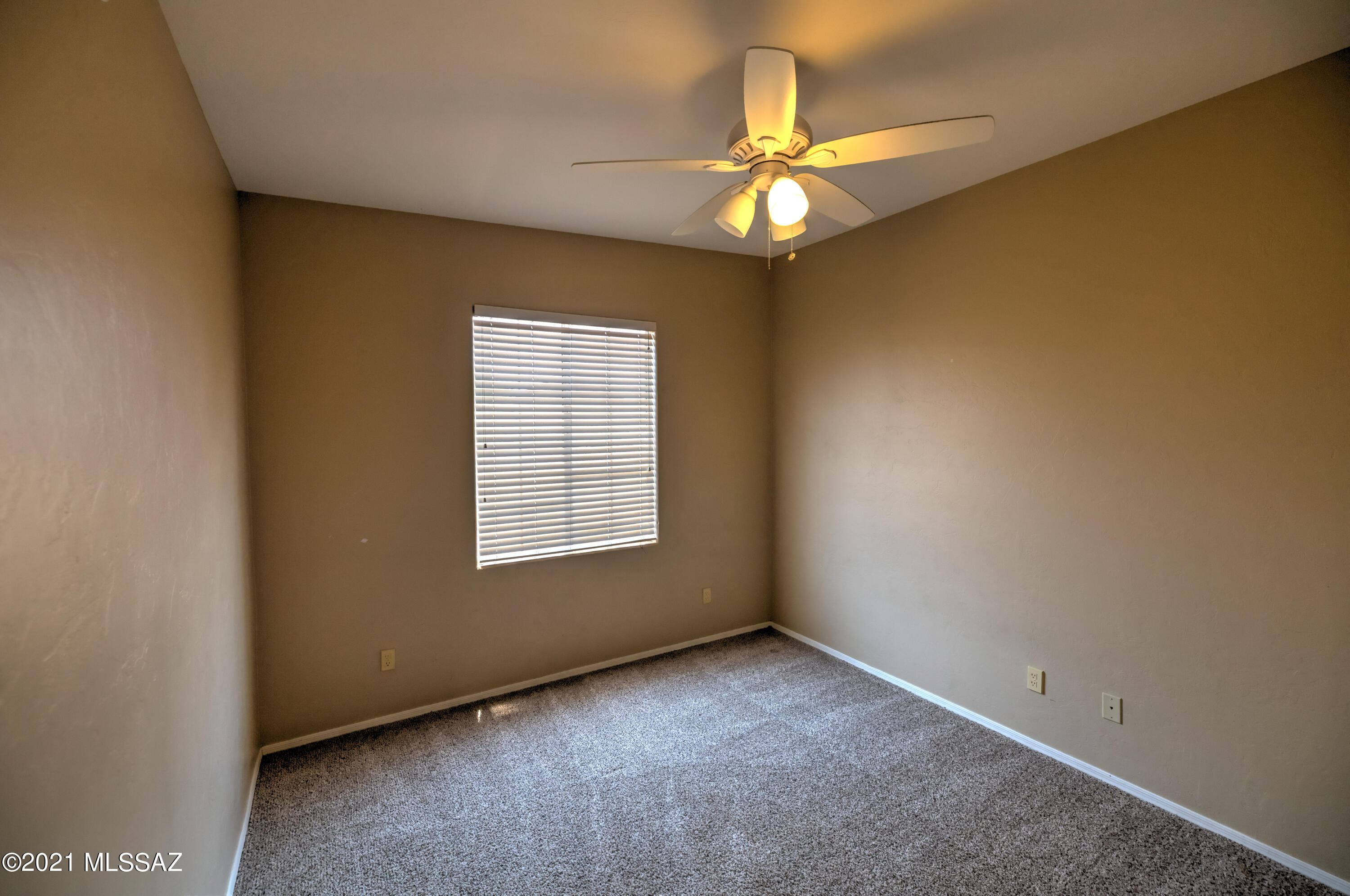 10196 North Inverrary Place Oro Valley, AZ 85737 - Photo 19 of 38