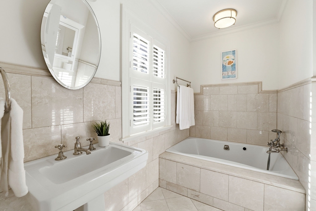 43 Druce Street Brookline, MA 02445 - Photo 17 of 23