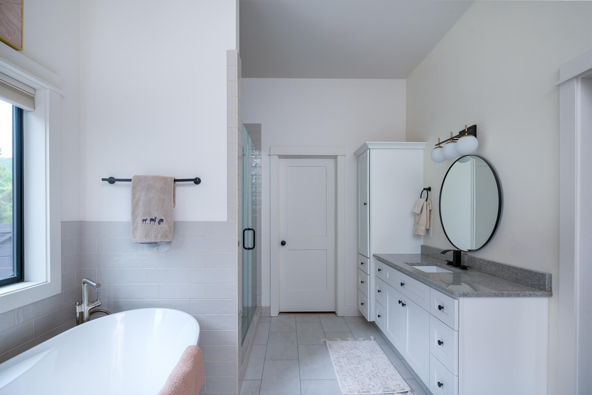 1580 Red Feather Way Hailey, ID 83333 - Photo 17 of 37 His Primary Vanity