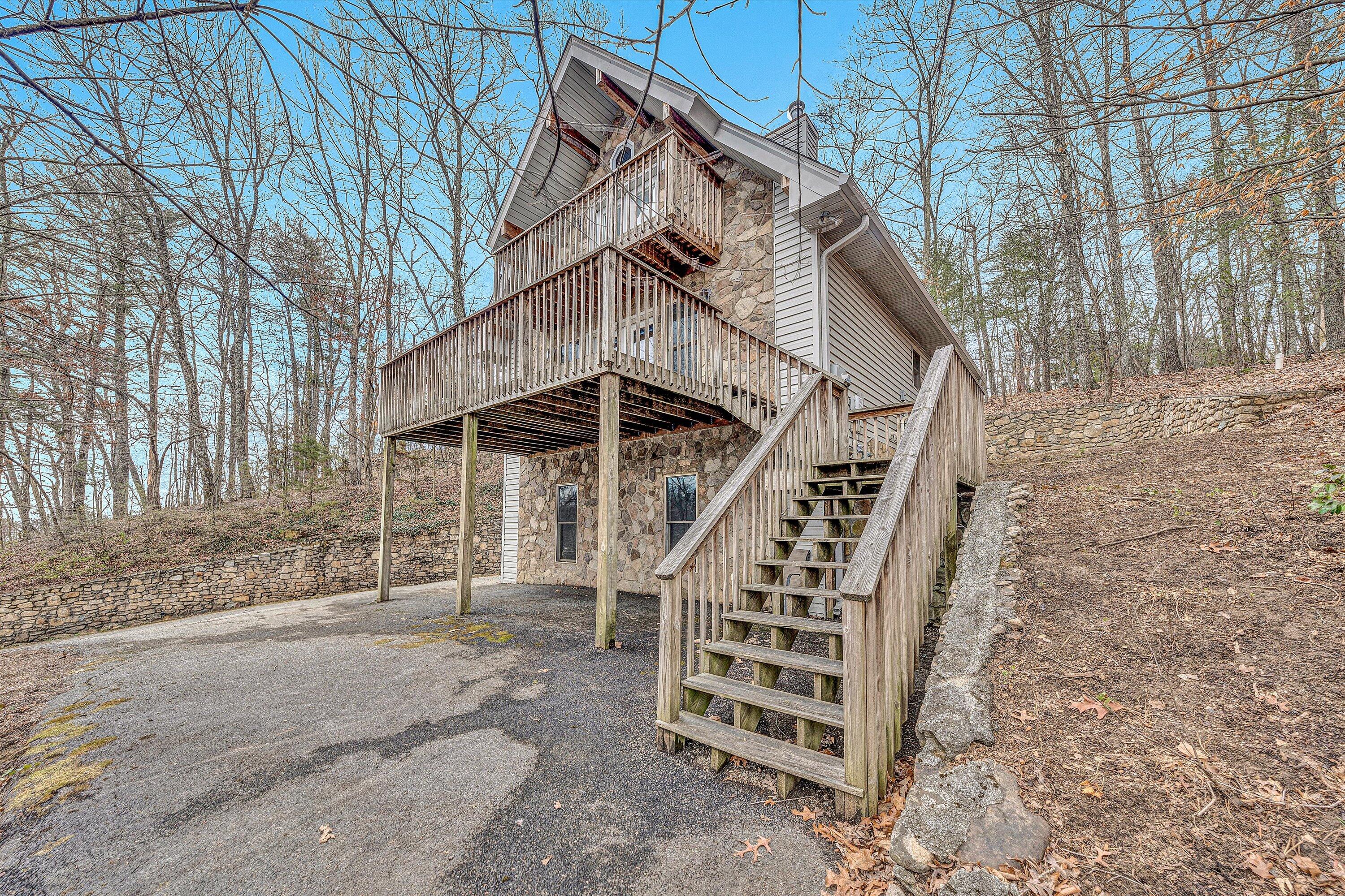 5414 Grandin Rd Extension Roanoke, VA 24018 - Photo 2 of 35 01-DSC00382