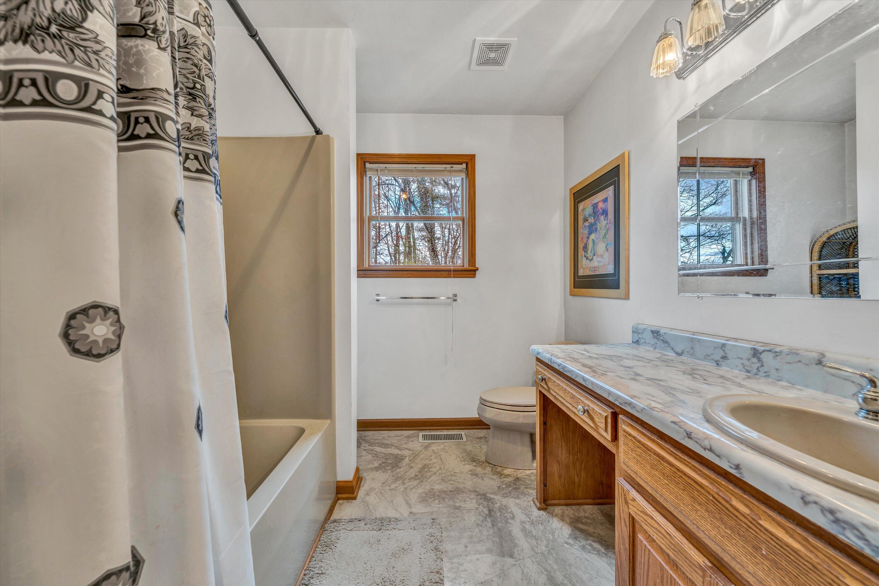 5414 Grandin Rd Extension Roanoke, VA 24018 - Photo 21 of 35 21-DSC00343